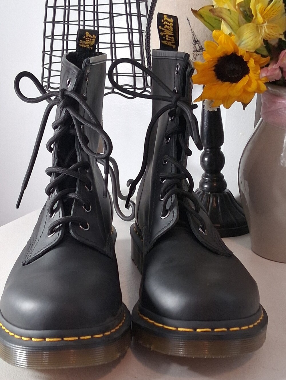 Dr. Martens Black Lace Up Leather Boots Sz 11M NWT